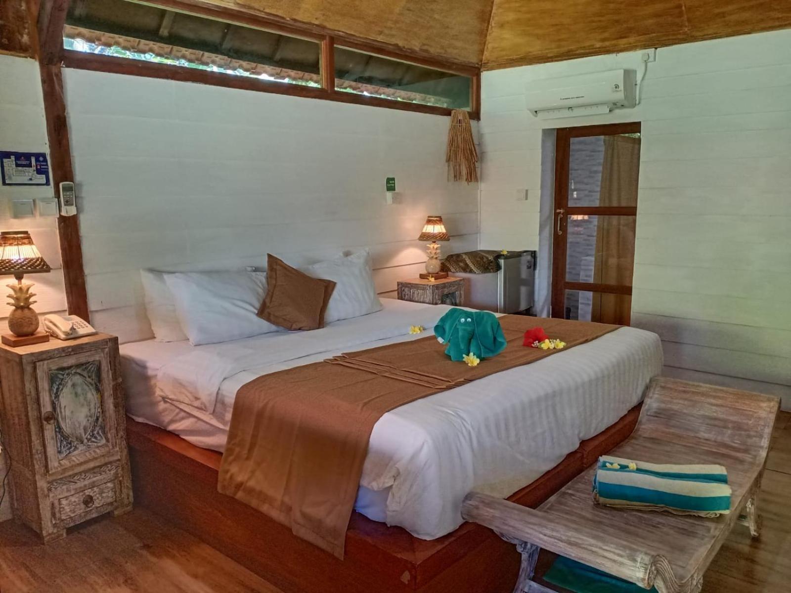 Sea Breeze Candidasa Exterior photo