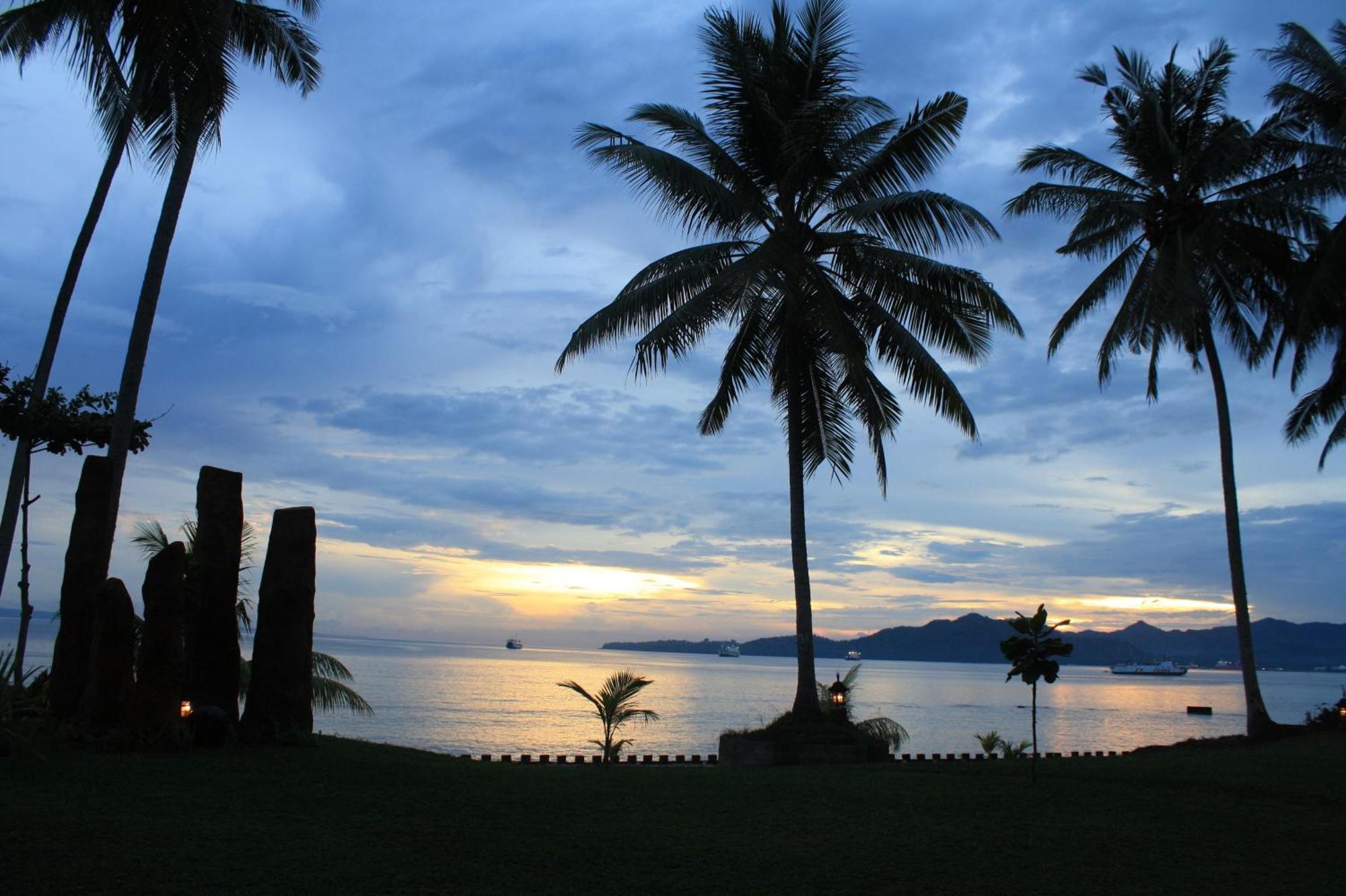 Sea Breeze Candidasa Exterior photo